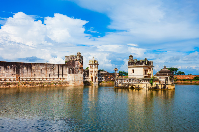 Verken Chittor Fort & Pushkar met Jaipur Drop vanuit Udaipur