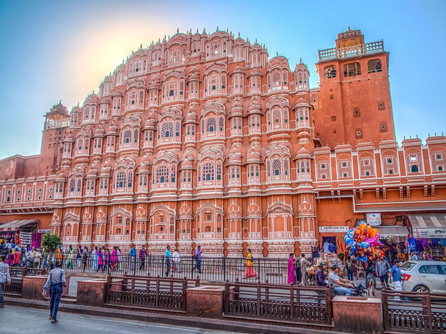 Jaipur: Local Jaipur City Tour by Car