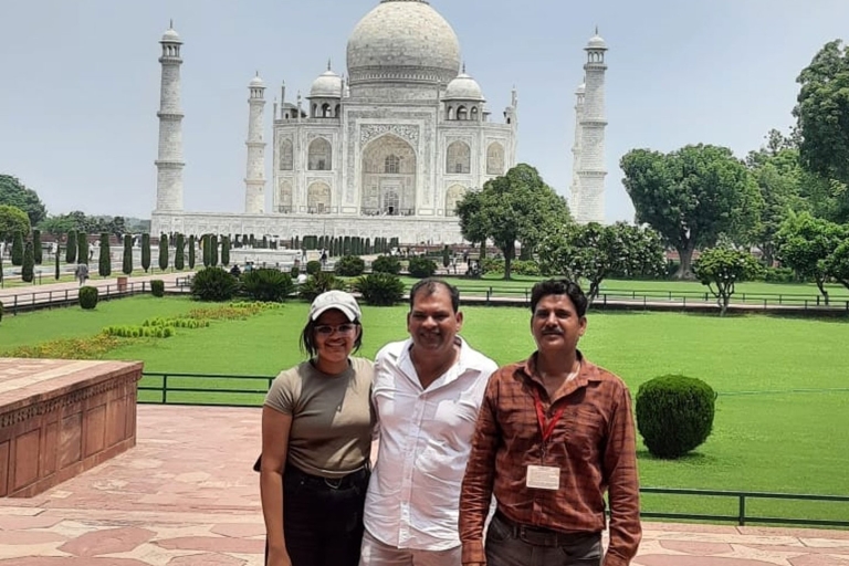 Depuis Delhi : Tour privé du Taj Mahal au lever du soleilVisite avec droits d'entrée, petit déjeuner et déjeuner