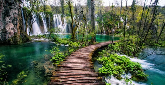 Zadar: Geführte Tagestour zu den Plitvicer Seen mit Tickets