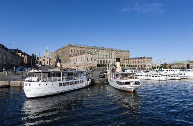 Visit Stockholm Old Town Walking Tour w/ Vasa Museum & Boat Ride in Stockholm
