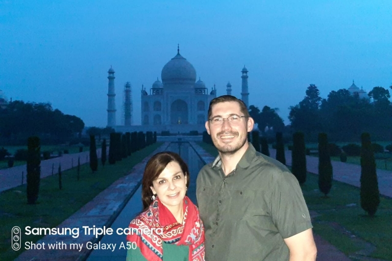 Vanuit Delhi: Private Taj Mahal & Agra Tour per sneltreinTour met 1e klas treinzitplaats met toegangsprijzen en lunch