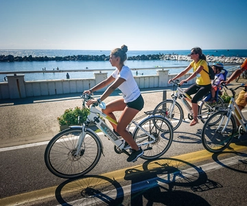 Pisa: Pedalar até ao mar num tour guiado por ti