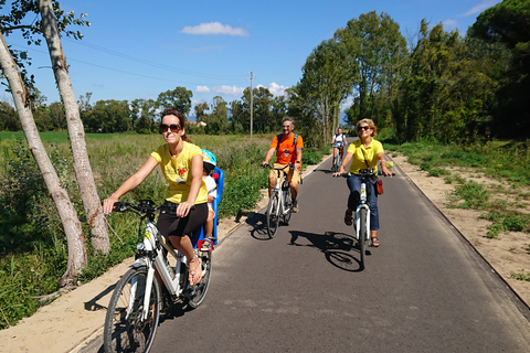 Pisa: Fietsen naar de zee tijdens een zelf rondleiding