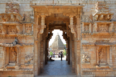 Entdecke das Chittorgarh Fort mit Udaipur Drop von Pushkar