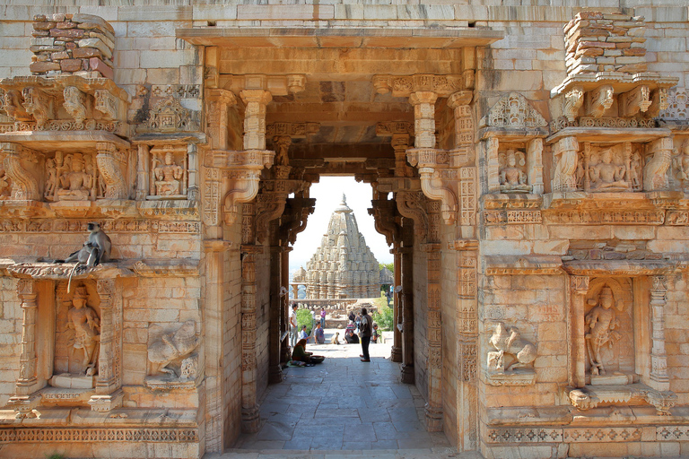 Entdecke das Chittorgarh Fort mit Udaipur Drop von Pushkar