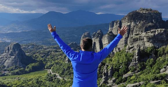 From Thessaloniki: Private Day Trip to 3 Meteora Monasteries