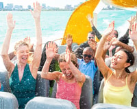 Chicago, Seadog Speedboat Fireworks Cruise en el lago Michigan - Hizvo