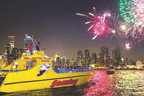 Chicago: Crucero de fuegos artificiales en lancha rápida Seadog por el lago Michigan