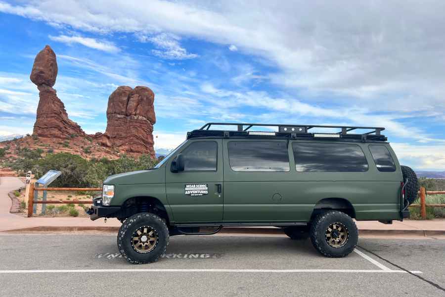 Arches National Park: Sunset Pavement Van Tour. Foto: GetYourGuide