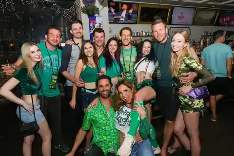 Fremont Street-Old Vegas Bar Crawl
