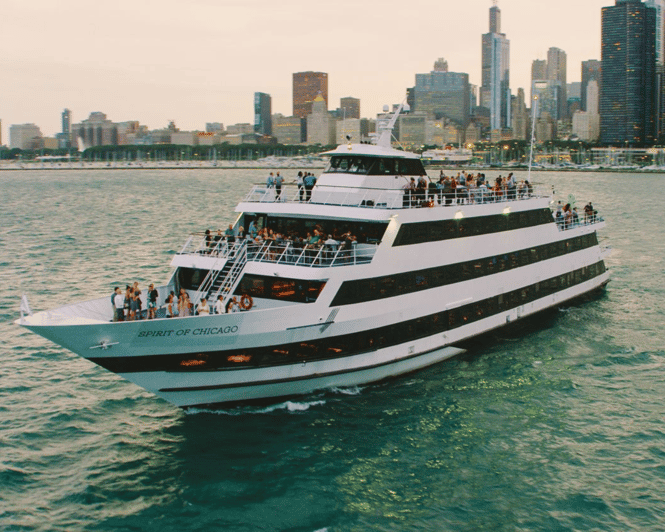 Chicago: Lake Michigan Buffet Brunch, Lunch or Dinner Cruise | GetYourGuide