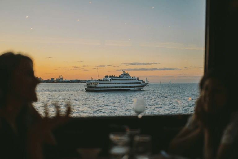 Chicago: gastronomische brunch/lunch/dinercruise Lake Michigan3-gangen brunchbuffetcruise