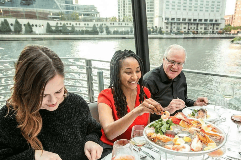 Chicago: gastronomische brunch, lunch of diner riviercruiseRondvaart met lunch