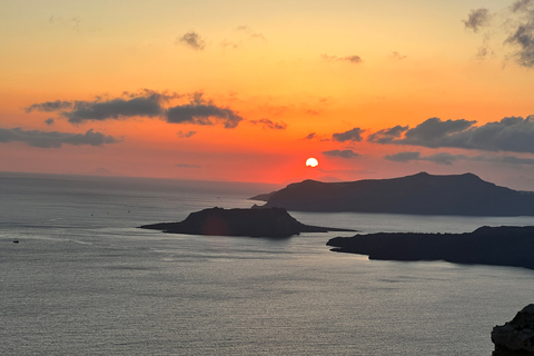 PicNic al tramonto poco affollato di Santorini