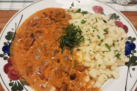 Bratislava: Comida de 3 platos en un restaurante tradicional