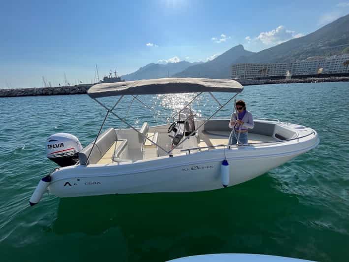 Amalfi coast tour with skipper from Salerno to Positano