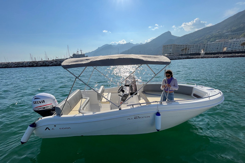 Amalfi coast tour with skipper from Salerno to Positano