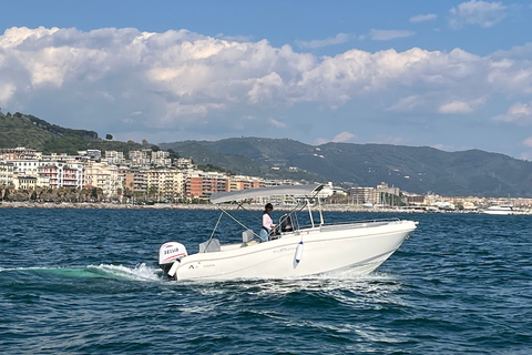 Amalfi coast tour with skipper from Salerno to Positano