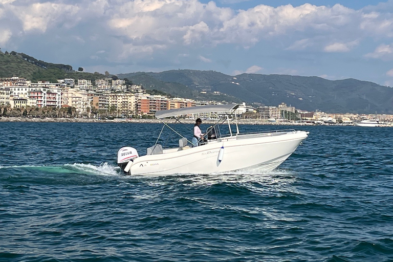 Amalfi coast tour with skipper from Salerno to Positano