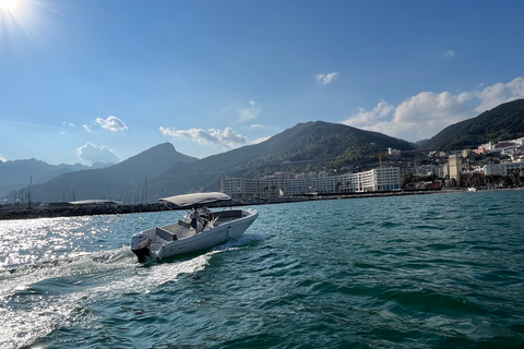 Amalfi coast tour with skipper from Salerno to Positano