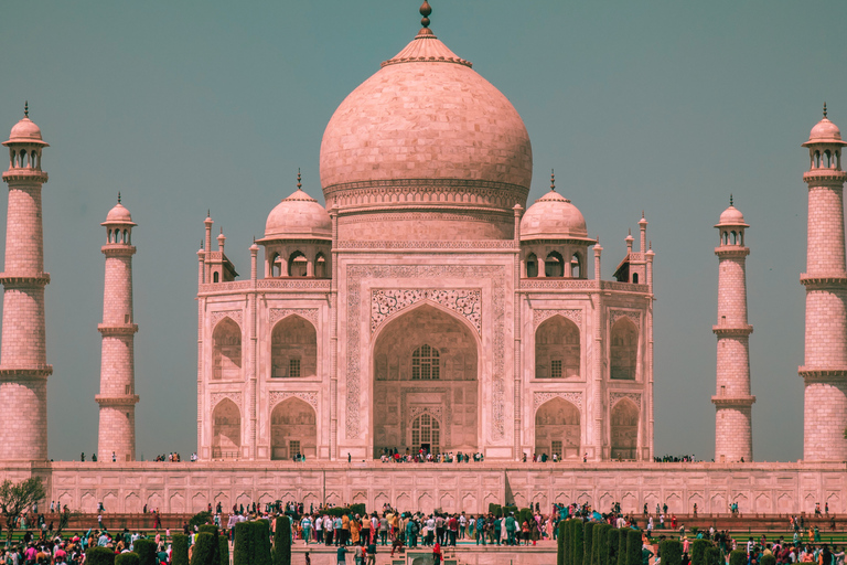 Visite du Taj Mahal depuis Delhi : Visite d'Agra en voiture le même jourVisite avec voiture + chauffeur + entrée payante + guide touristique + déjeuner