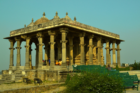 Dagtocht door het Kumbhalgarh-fort en de Ranakpur-tempel vanuit Jodhpur