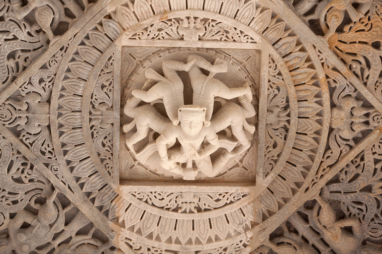 Dagtocht door het Kumbhalgarh-fort en de Ranakpur-tempel vanuit Jodhpur