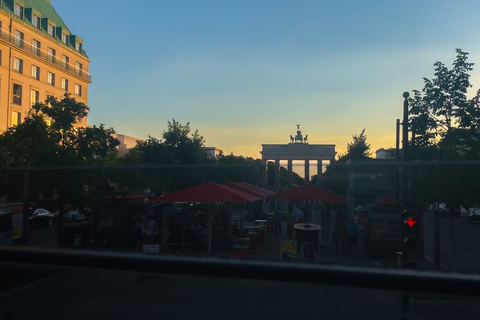 Berlin: Evening Sightseeing Tour by Bus with Live Commentary