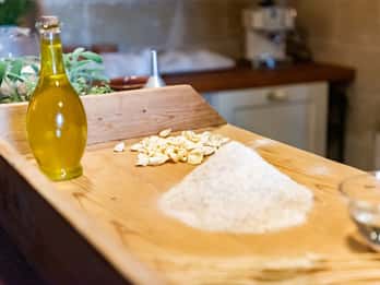 Matera: Pasta Cooking Class Old Farmer Style in Sassi Cellar