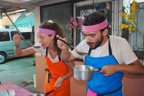 Experiencia en Clase de Cocina de la Comida Tradicional de Rajastán