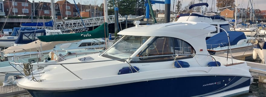 Zadar : excursion privée d'une journée en hors-bord