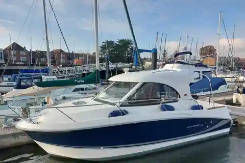 Zadar : Journée d'aventure en bateau à moteur