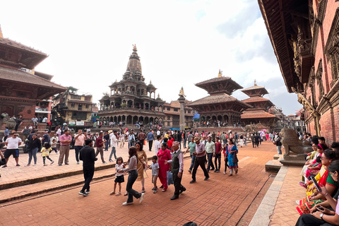 Nepal: Klassisk rundresa Klassisk rundtur 8 dagar (Katmandu, Chitwan och Pokhara)Klassisk Nepal-turné (delad tur med busstur)