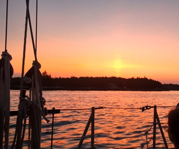 Boothbay Harbor: Sunset Sail to see the Maine Coastline