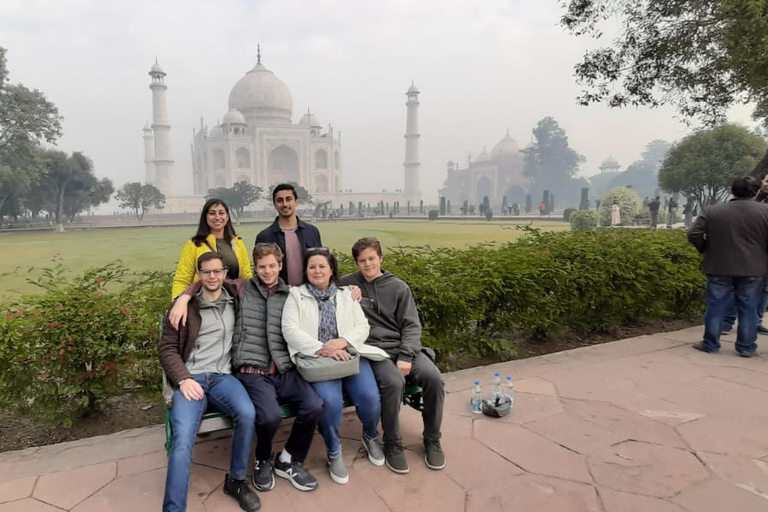 Depuis Jaipur - Sautez la ligne : Visite du Taj Mahal et d'AgraTour avec voiture uniquement