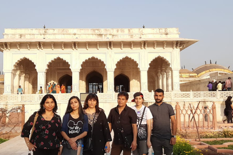 Desde Jaipur - Sáltate la cola: Excursión al Taj Mahal y AgraExcursión con Coche + Guía + Entrada