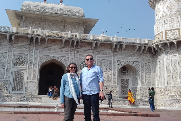 Depuis Jaipur - Sautez la ligne : Visite du Taj Mahal et d'AgraTour avec voiture uniquement