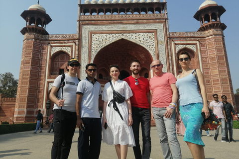 Desde Jaipur - Sáltate la cola: Excursión al Taj Mahal y AgraRecorrido sólo con coche