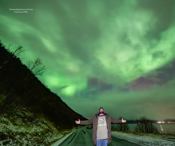 Tromsø:Northern Lights Tour with Photo and Suits.Local Guide
