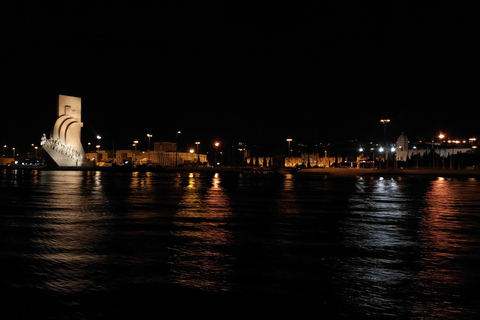 Lisbona: City Boat Cruise giorno/tramonto/notte con champagne