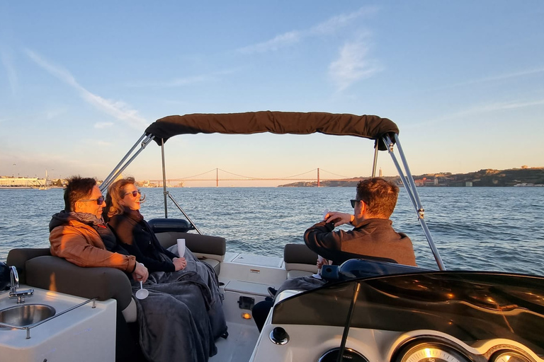 Lisbon: City Boat Cruise Daytime/Sunset/Night with Champagne