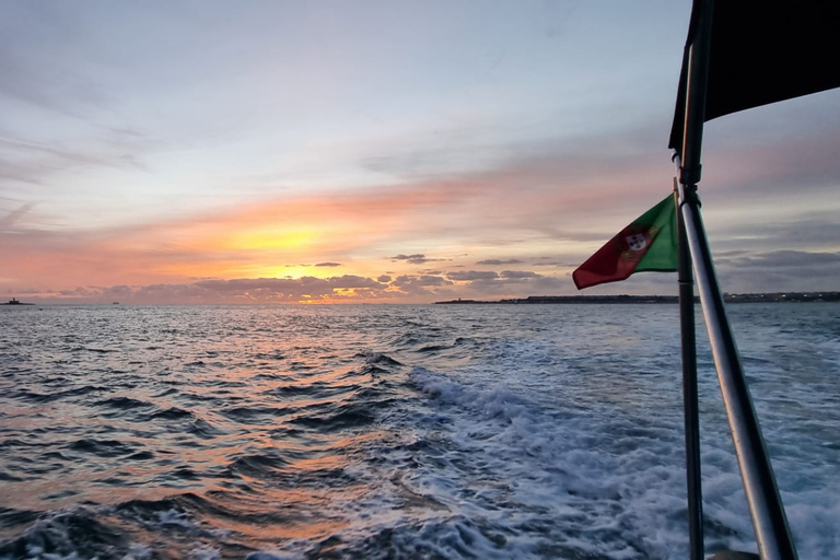 Lisbonne : Croisière en bateau de jour/coucher de soleil/nuit avec champagne