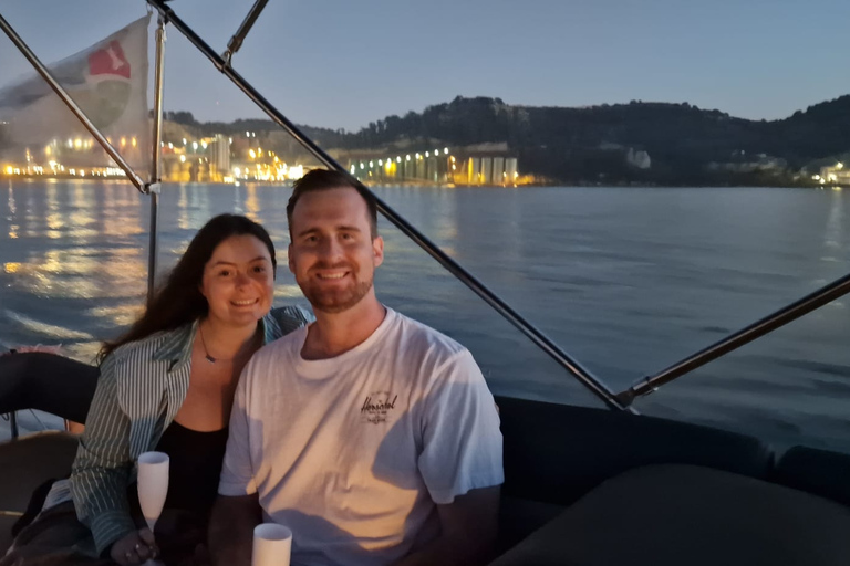 Lisbonne : Croisière en bateau de jour/coucher de soleil/nuit avec champagne