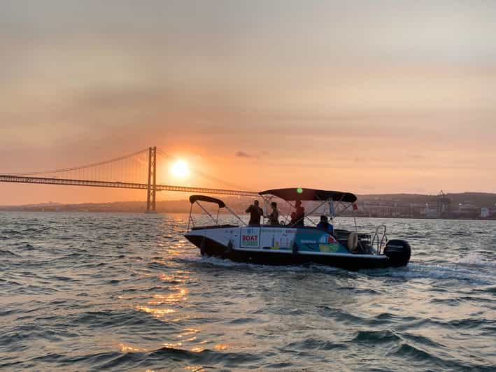 Lissabon Taag Boottocht Bij Zonsondergang En Nacht Met Champagne