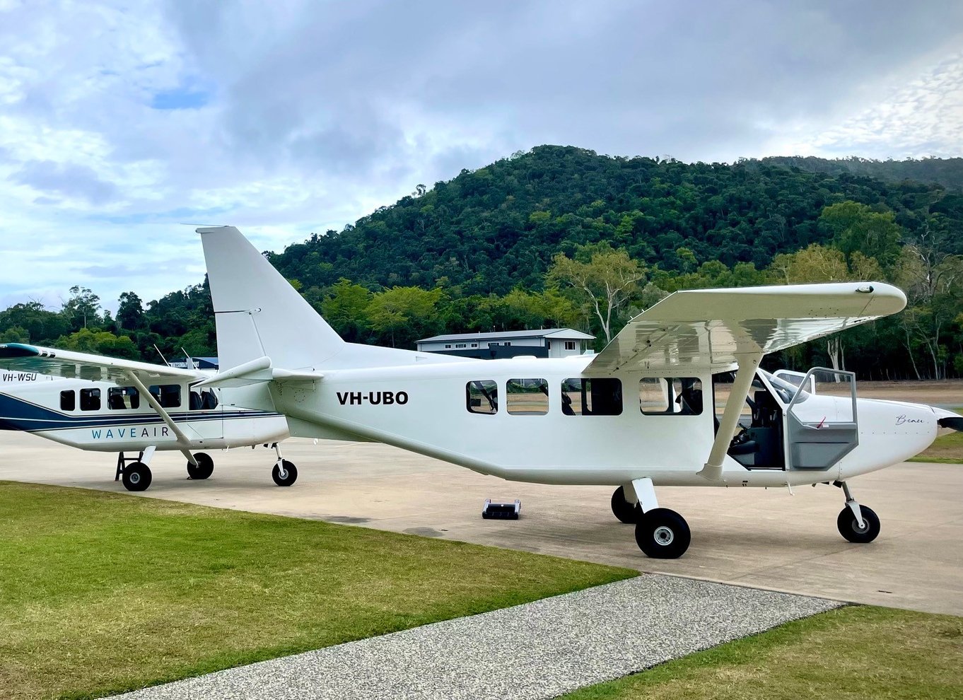 Fra Airlie Beach: Whitsundays Scenic Flight med afhentning