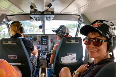 De Airlie Beach: Voo panorâmico de Whitsundays com traslado