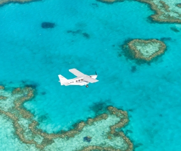 From Airlie Beach: Whitsundays Scenic Flight with Pickup
