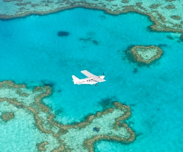 Airlie Beach: Whitsundays & Heart Reef Scenic Flight