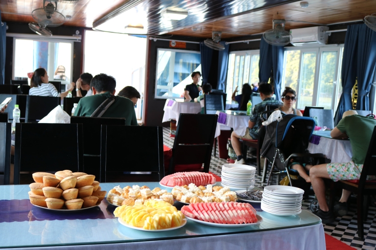 Halong Bay Tageskreuzfahrt mit Mittagessen, Kajak, Sonnenuntergang, Transfer